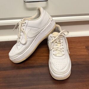 Women’s Nike platform airforce 1